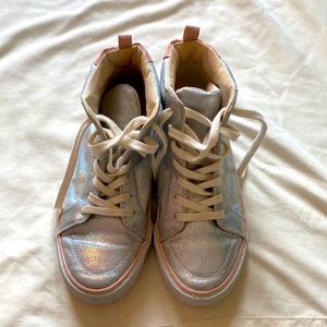 Old Navy Size 3 Hightop Tennis Shoes